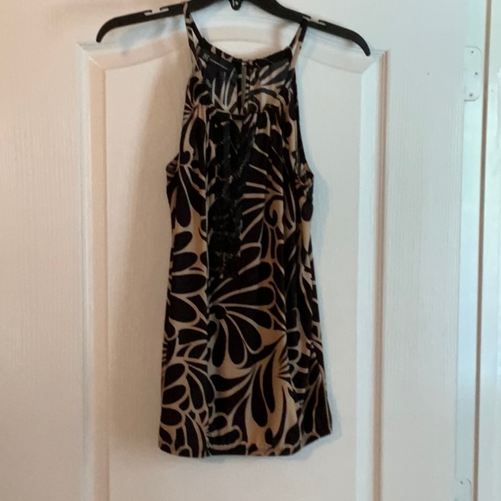 Sleeveless blouse